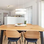 5 Person In Bogense-by Traum *