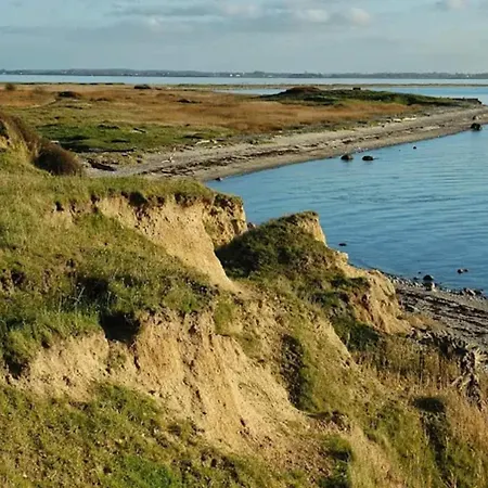 5 Person In Bogense-by Traum *