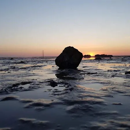 5 Person In Bogense-by Traum *